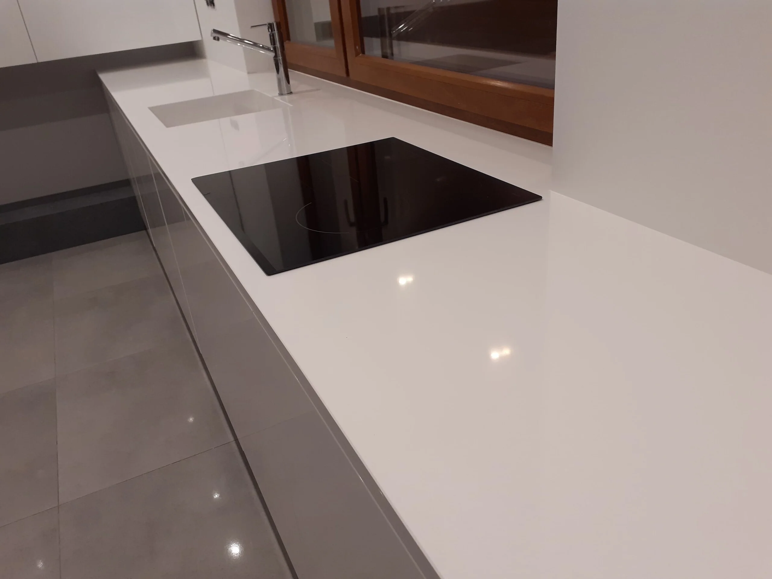 blat kuchenny z kamienia