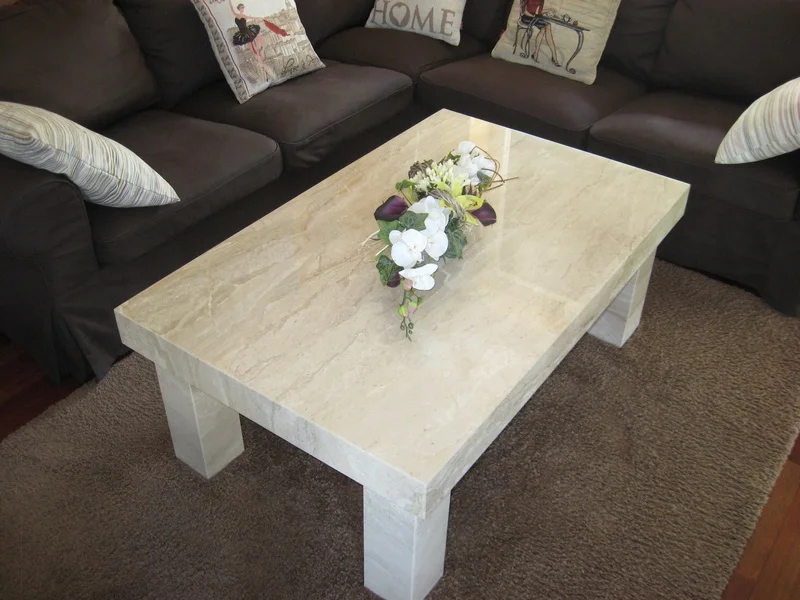 stolik kawowy z marmuru